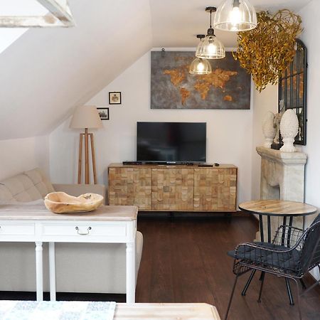 Maly Domek Apartment Kolobrzeg Bagian luar foto