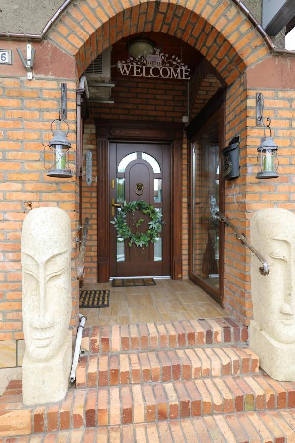 Maly Domek Apartment Kolobrzeg Bagian luar foto